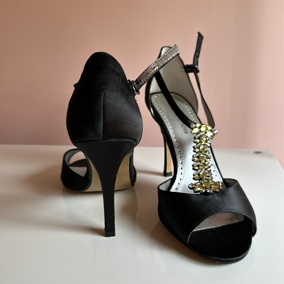 Black open heels - Picture 4 of 9